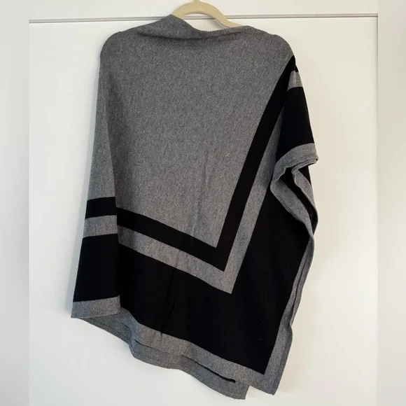 Ann Taylor Black & Gray Poncho, Size XS/S. Soft and stylish! - Picture 3 of 11